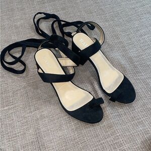 Black Women's Strappy Sandals